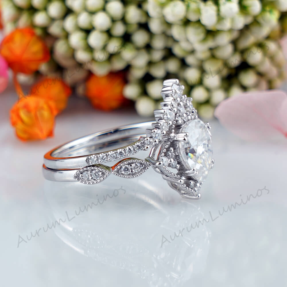 Pear Moissanite Engagement Rings Set -Vintage Pure White Love