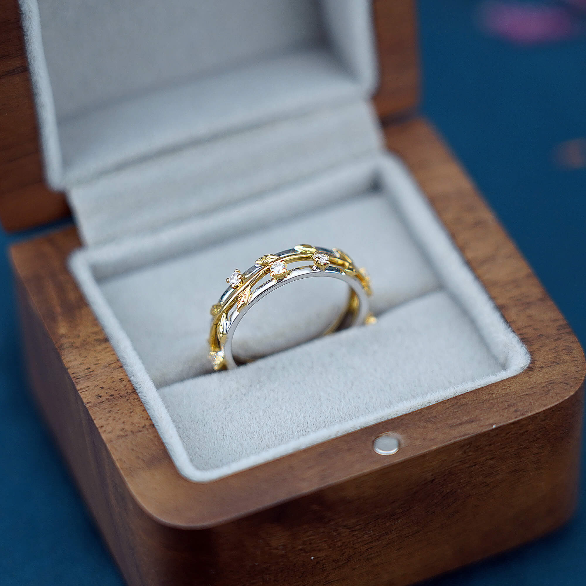 18k Gold Leaf Band Wedding Rings White and Yellow Gold Ring