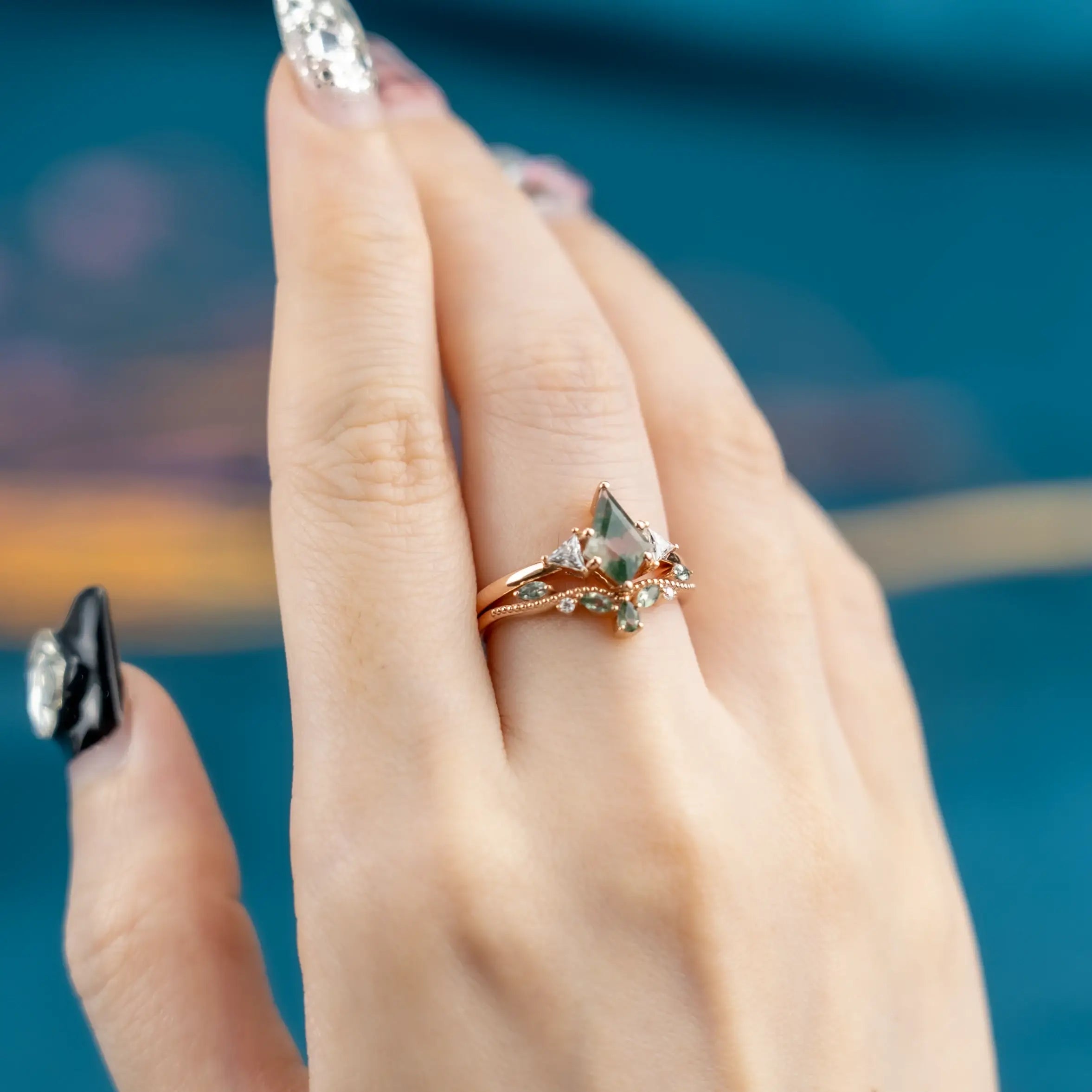 Kite Cut Moss Agate Ring Set Three Stone Ring Vintage Rings High-end luxury engagement rings, the most beautiful pure gold ring designs
