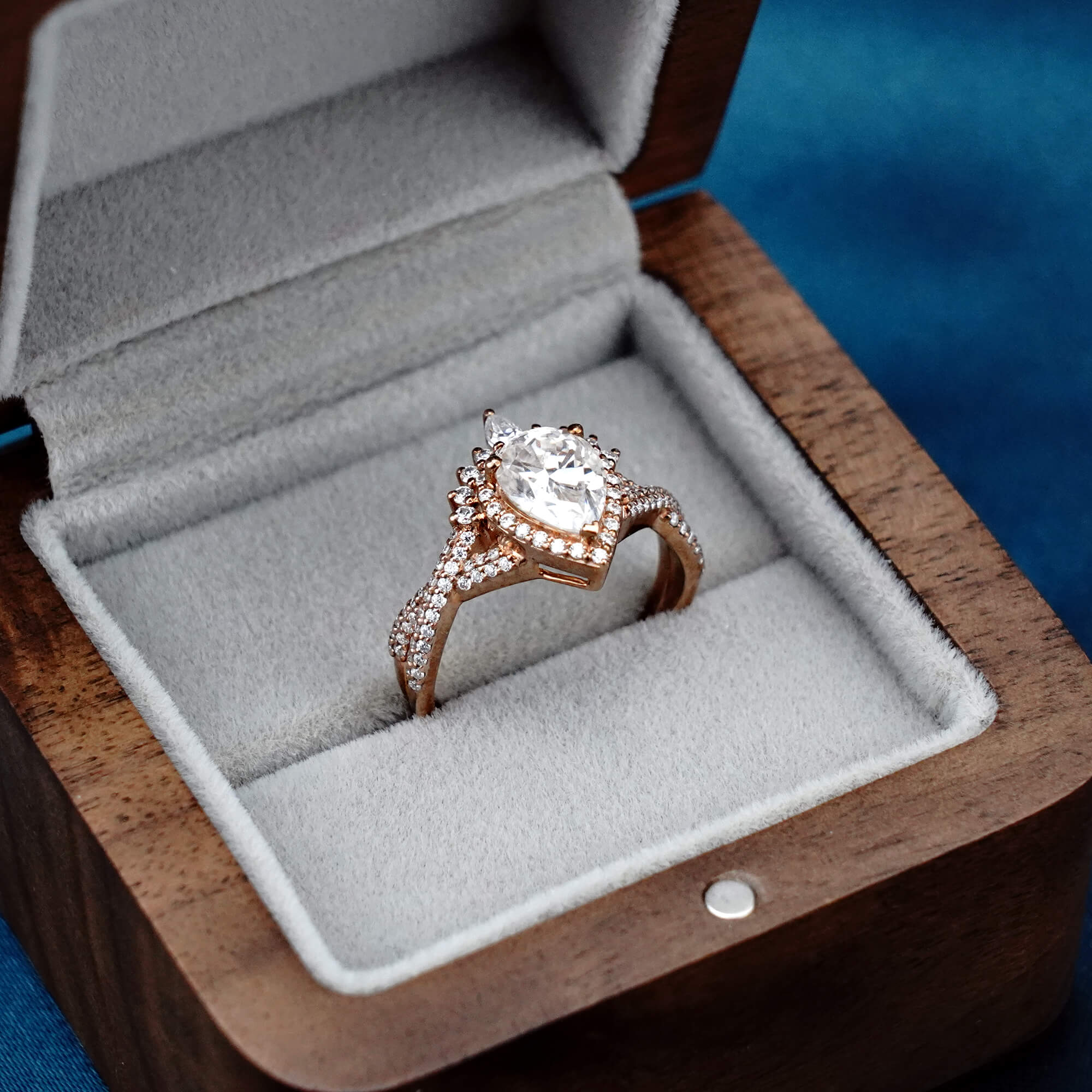 Eternal Moissanite Ring Vintage Stacking Engagement Ring