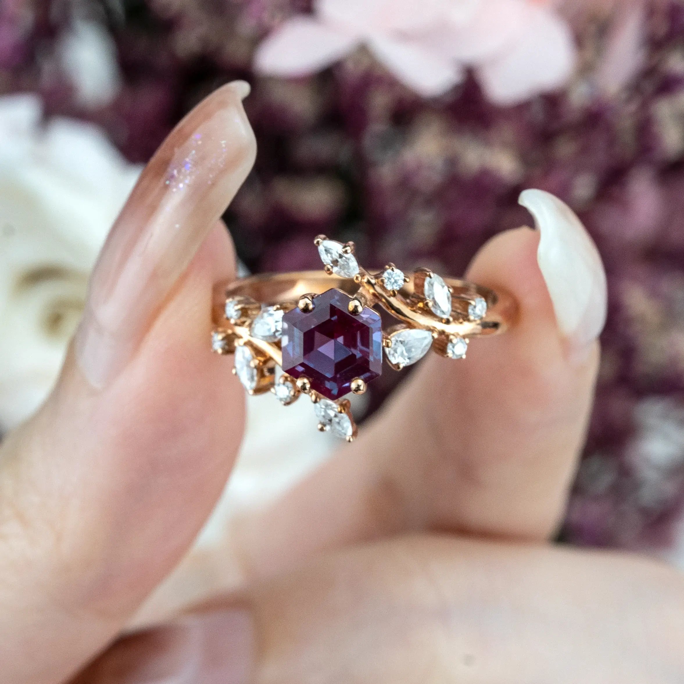 Exquisite Rose Gold Oval Alexandrite Engagement Ring Vintage Floral Design Natural Diamonds Elegant Bridal Jewelry Perfect for Proposal Ring