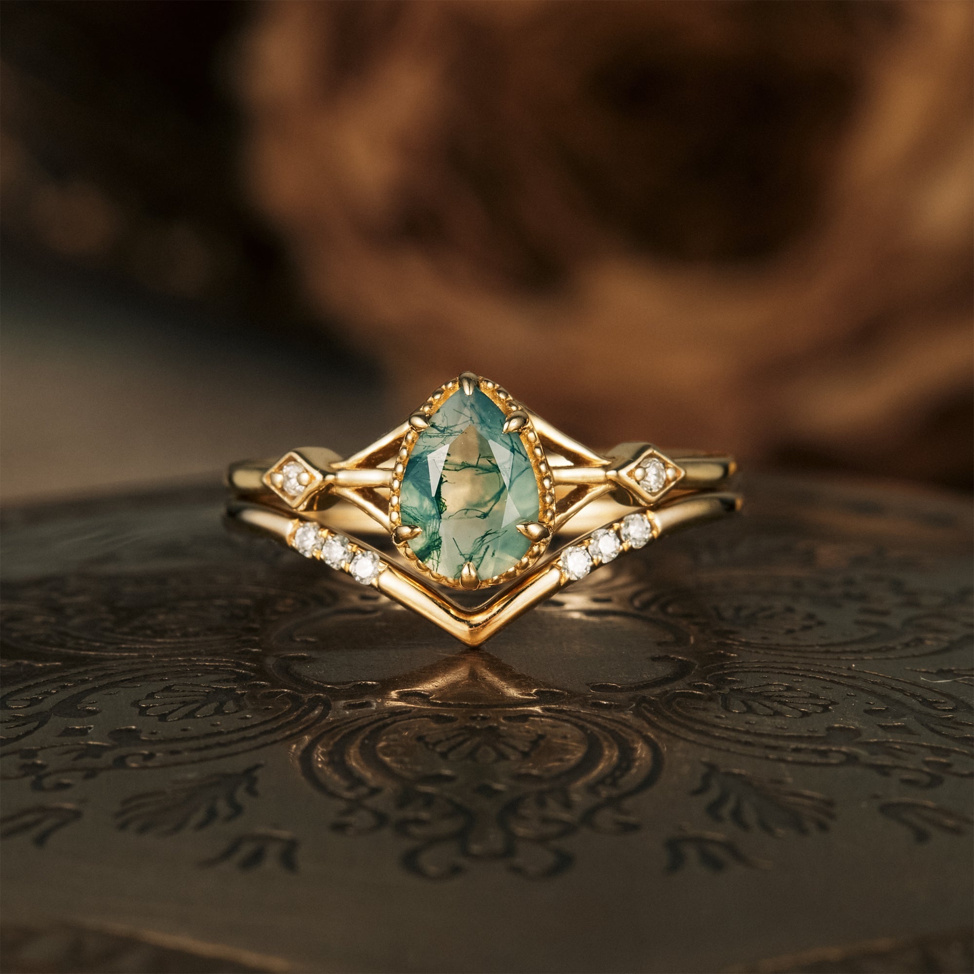 The interior of the moss agate is clear,with floating water plants.Does it catch your eyes? custom rings for women anniversary gift unique art jewelry